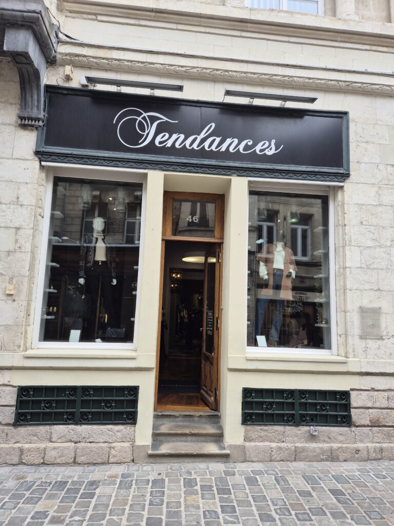 Tendance – Prêt-à-porter féminin